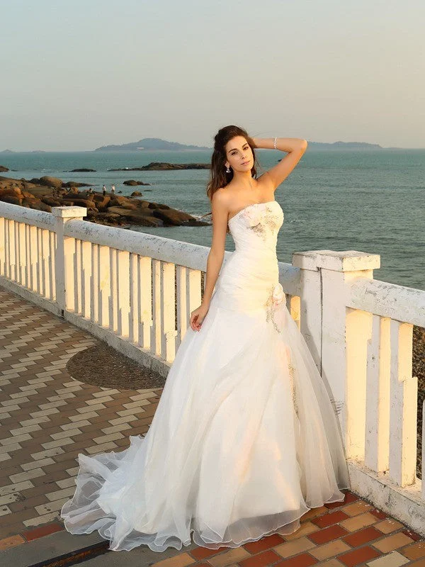 Ball Gown Strapless Hand-Made Flower Sleeveless Long Satin Beach Wedding Dresses TPP0006336 Lace Wedding Dress