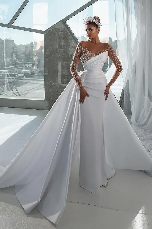 Illusion Neckline Luxury Beads Long Sleeves Wedding Dress QW0926 Full Skirt Wedding