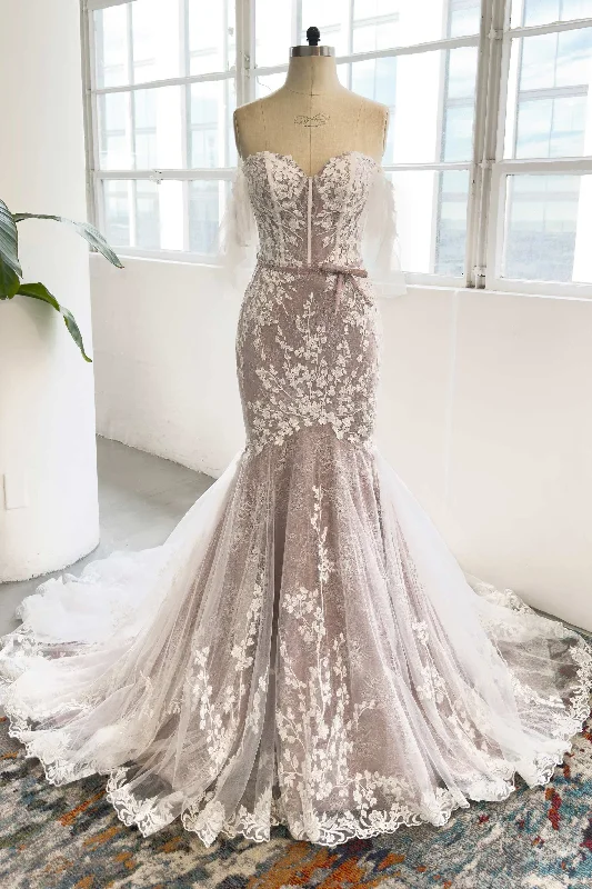 Trumpet-Mermaid Court Train Sparkle Tulle Wedding Dress CW2998 Classic Bridal Dress